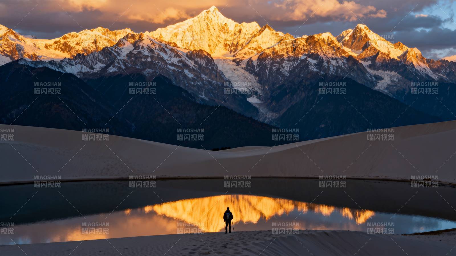 雪山倒影静谧湖图片