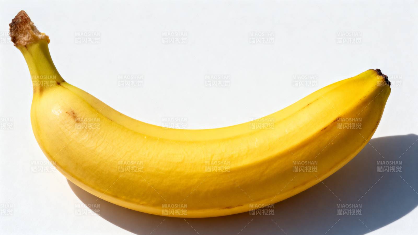 金黄香蕉静置图图片