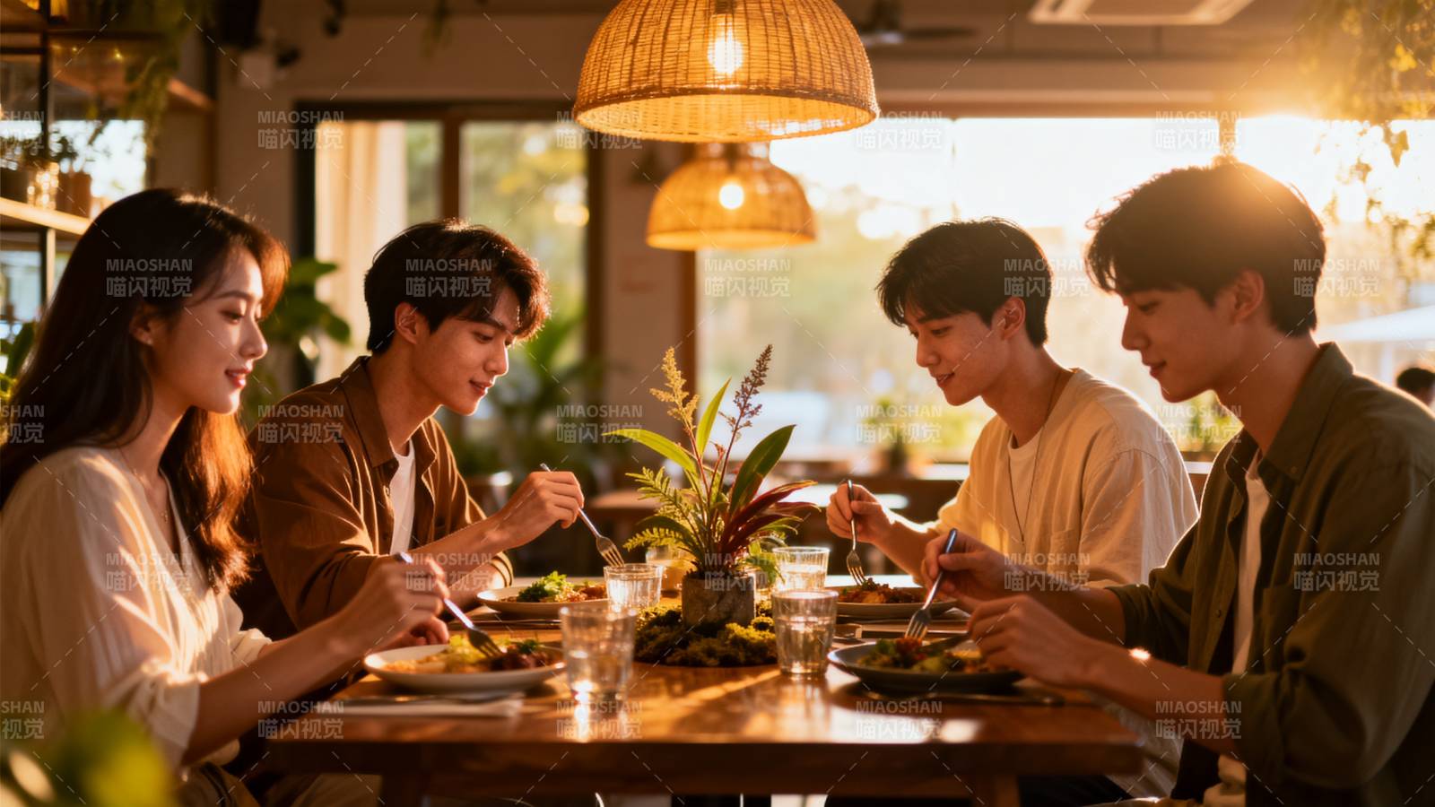 朋友聚餐温馨时光图片