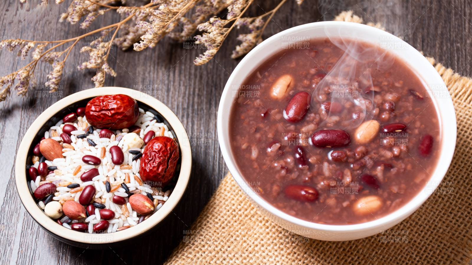 红豆粥配红枣米图片