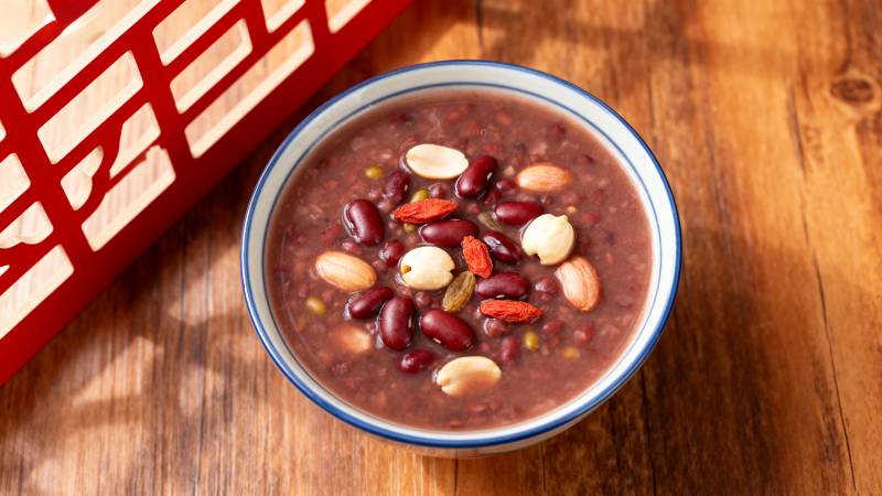 红豆粥配坚果图片