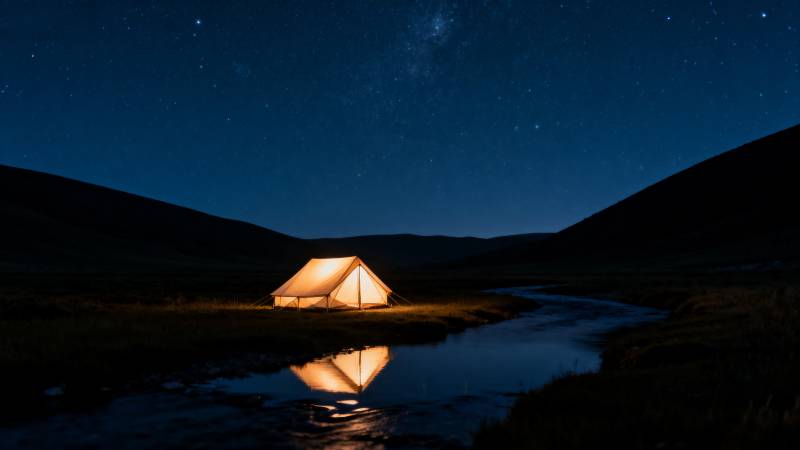 星空下的帐篷倒影图片