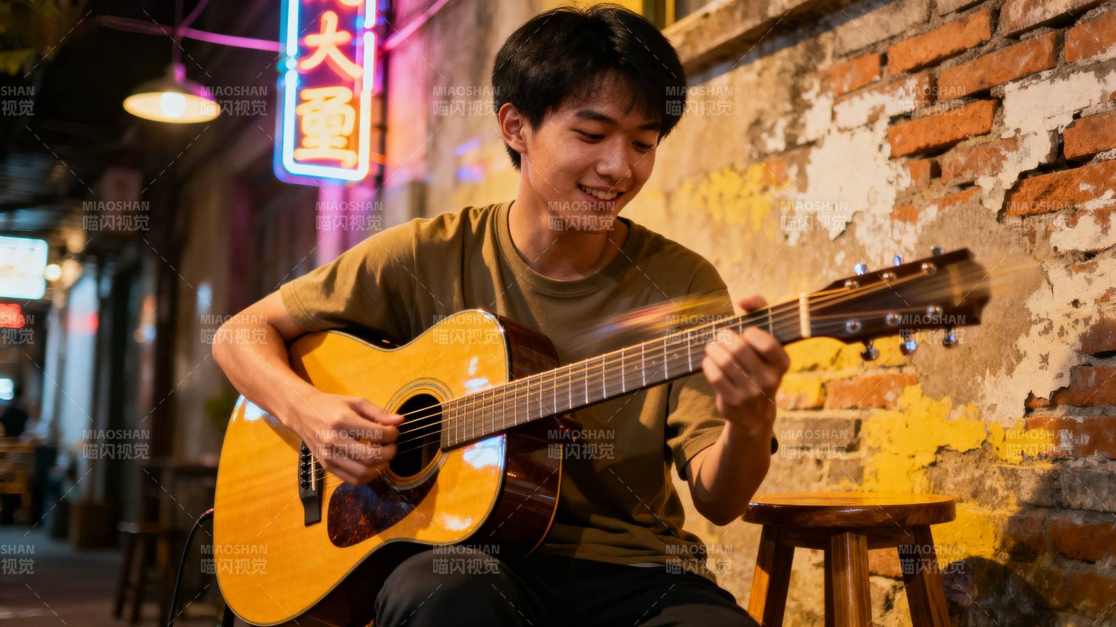 街头吉他少年图片