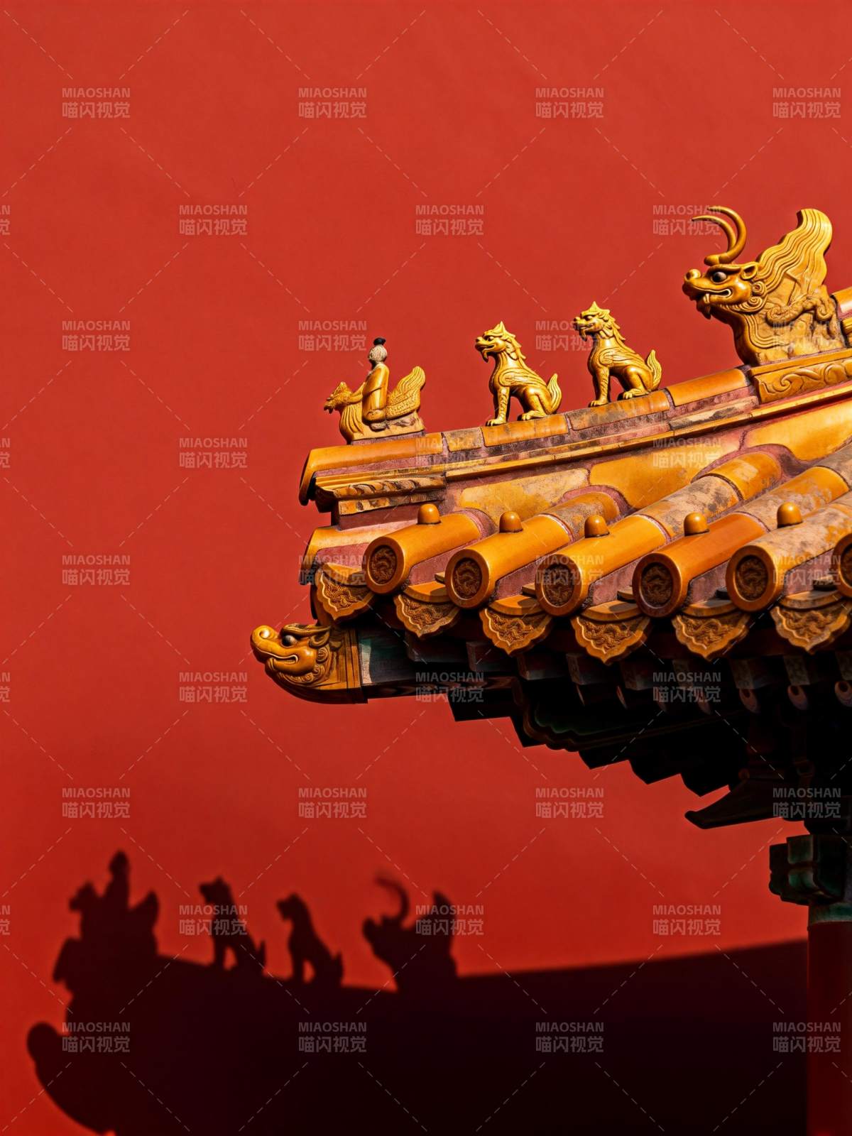 故宫屋脊兽影图片