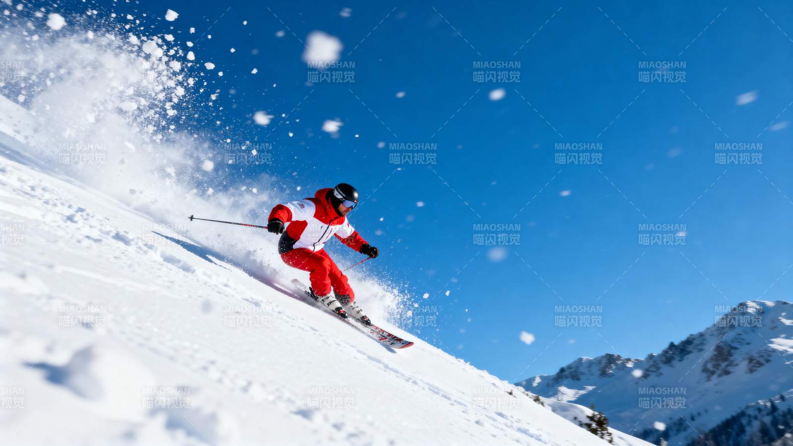 滑雪者疾驰雪坡图片