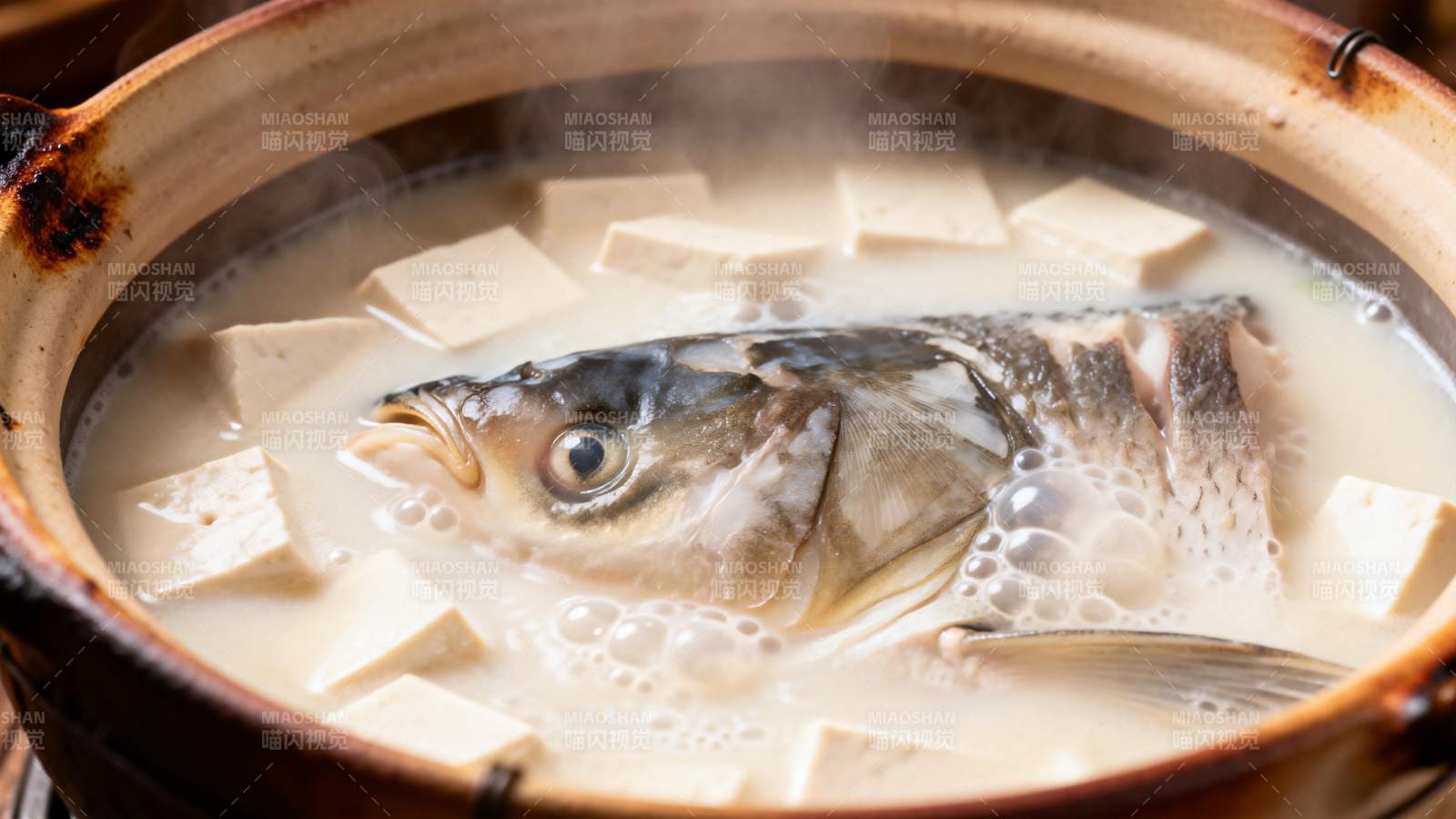 鱼头豆腐汤图片
