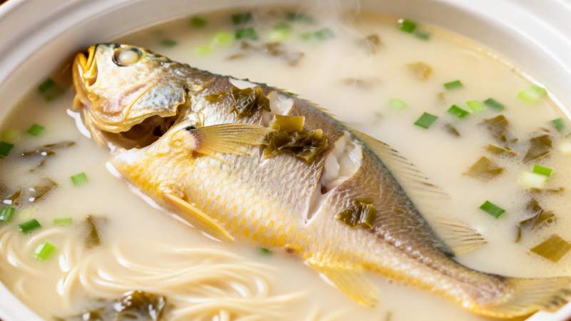 黄鱼汤面图片