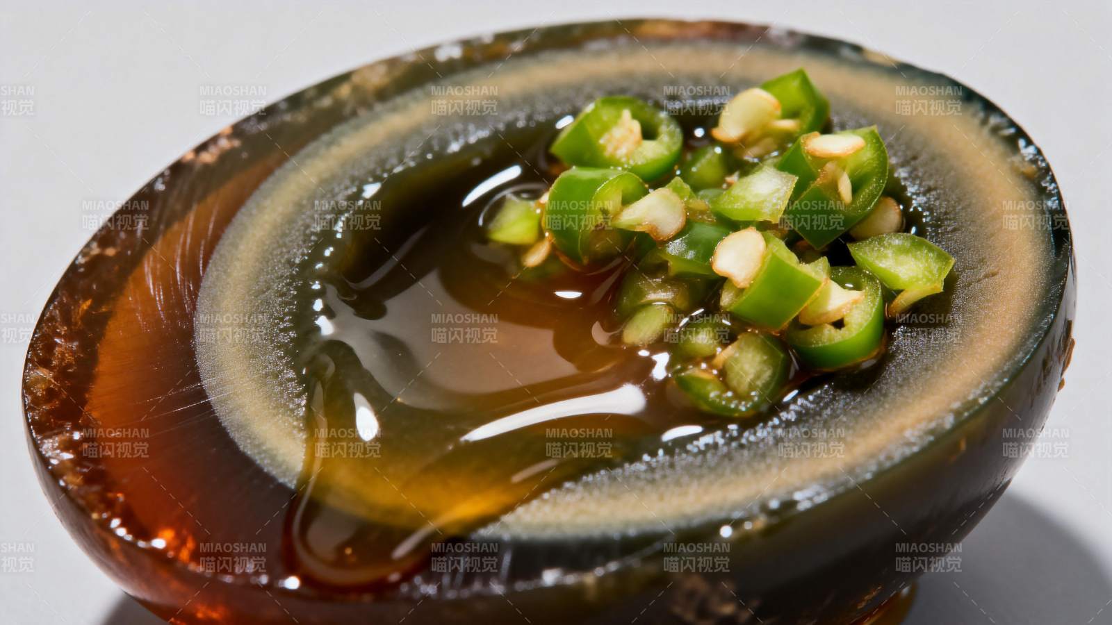 青椒酱汁拌蛋黄图片