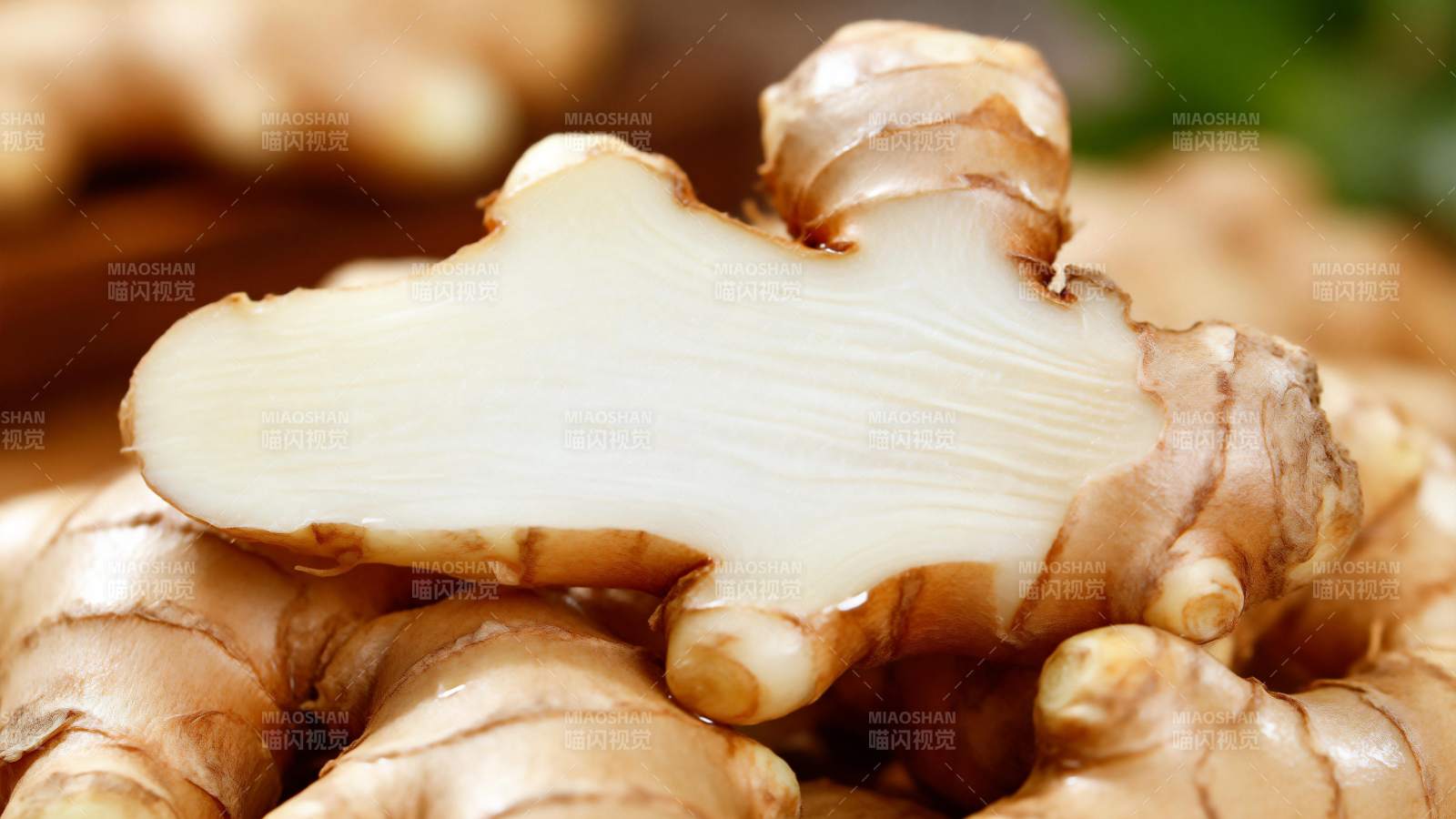 新鲜生姜特写图片