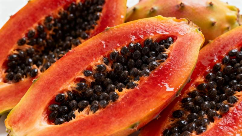 鲜红木瓜切片图片