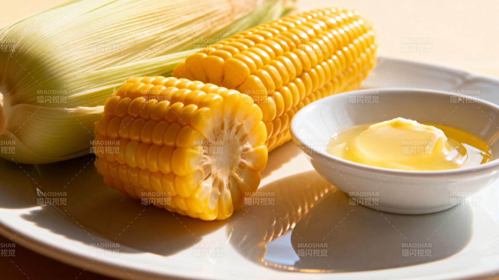 玉米配黄油图片