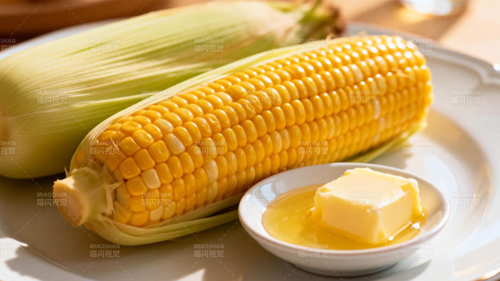 玉米配黄油图片