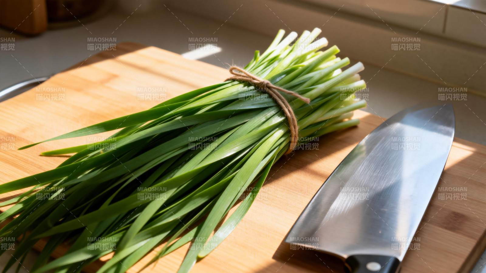 韭菜与菜刀静物图图片
