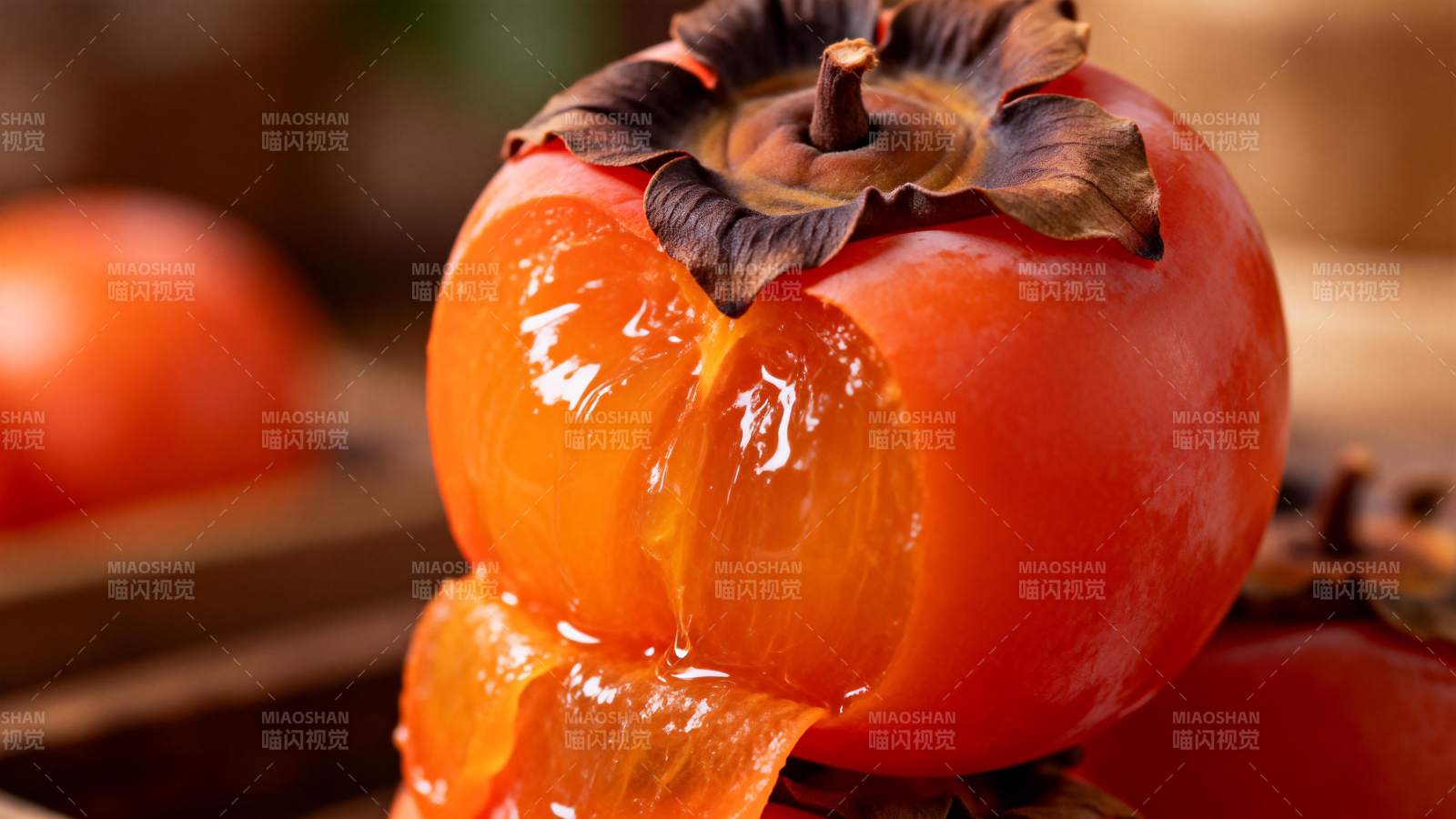 晶莹剔透的柿子图片