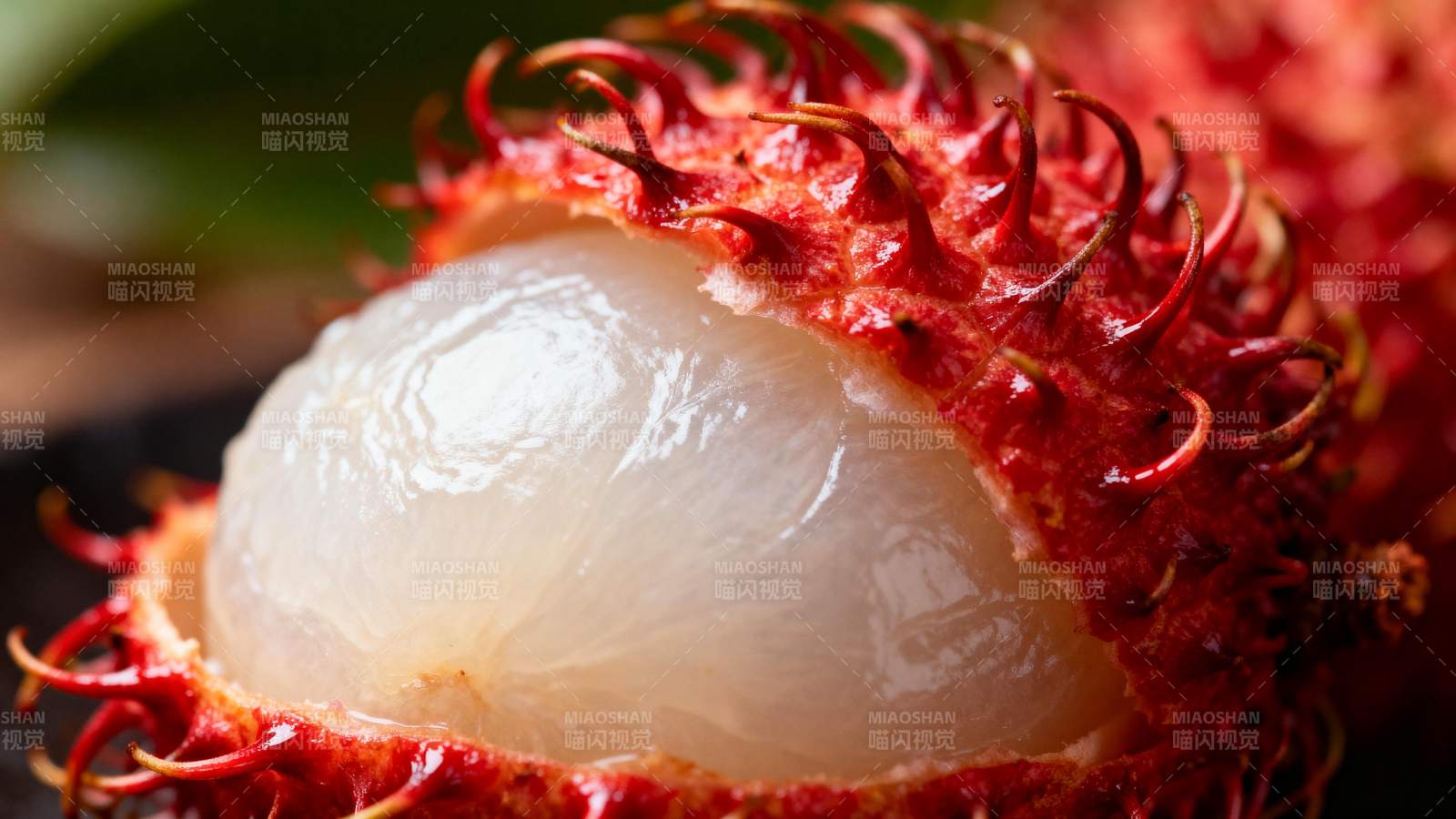 红毛丹果肉特写图片