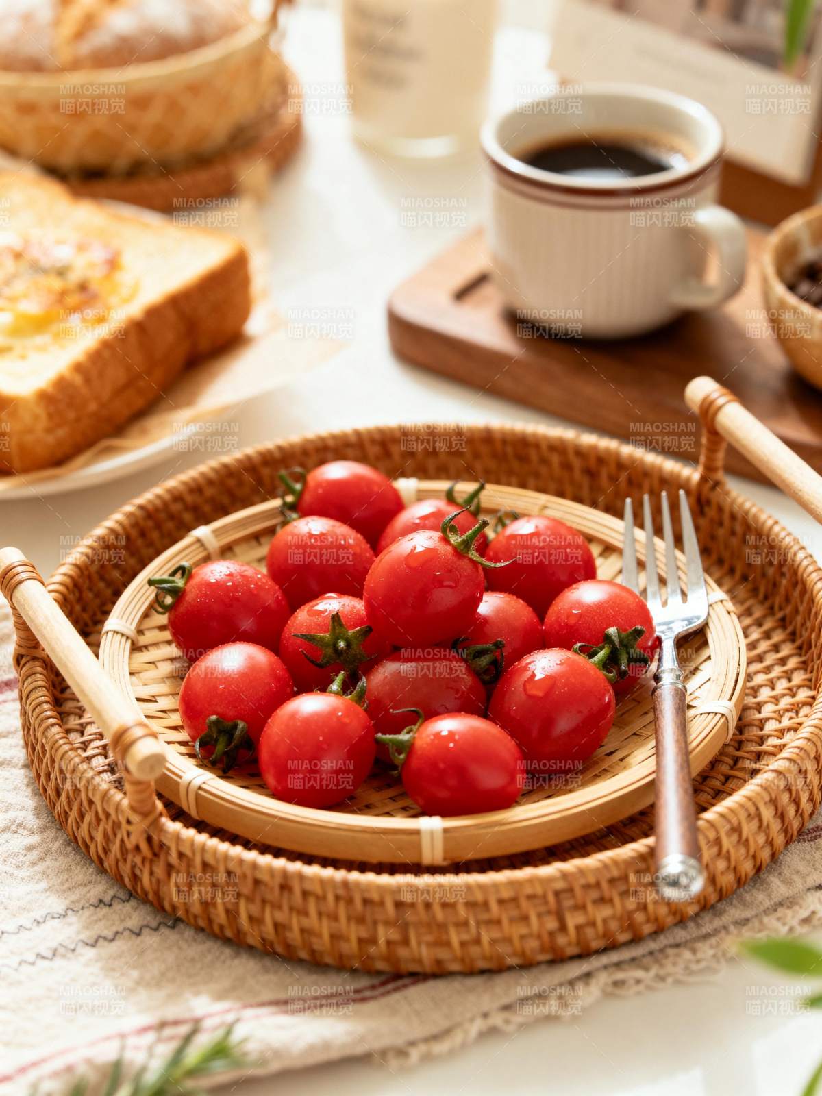 新鲜樱桃番茄早餐图片