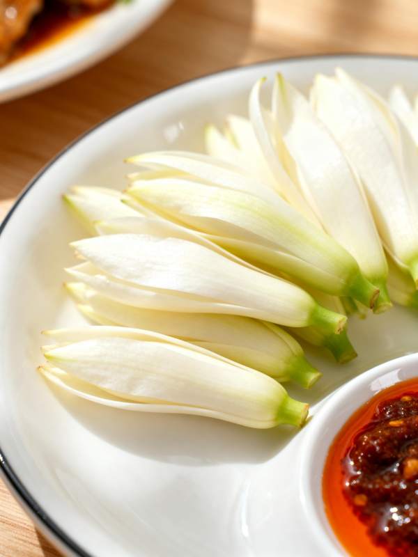 白玉兰配辣酱图片