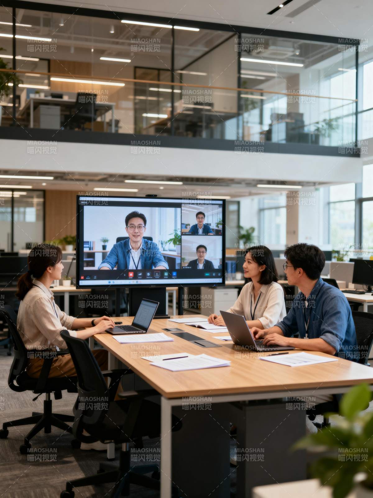 远程会议进行中图片