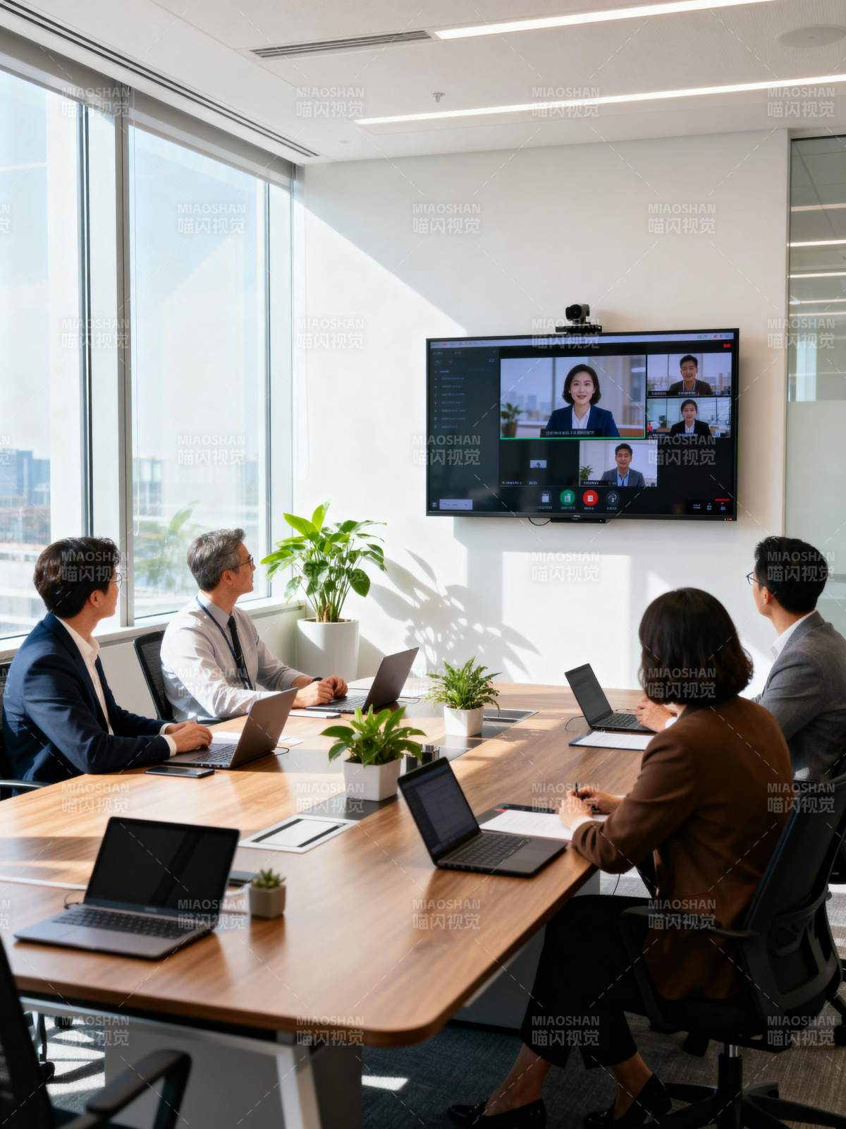 远程会议进行中图片