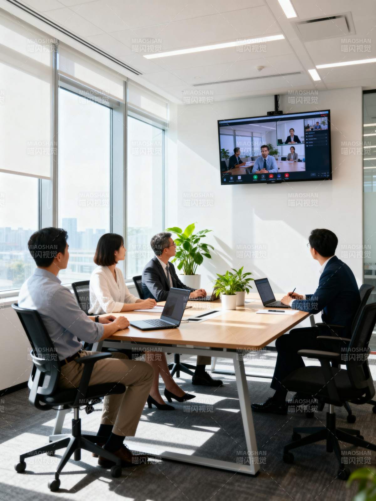 远程会议进行中图片