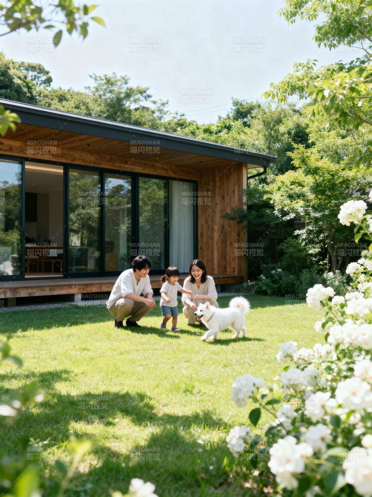 庭院里的温馨时光图片