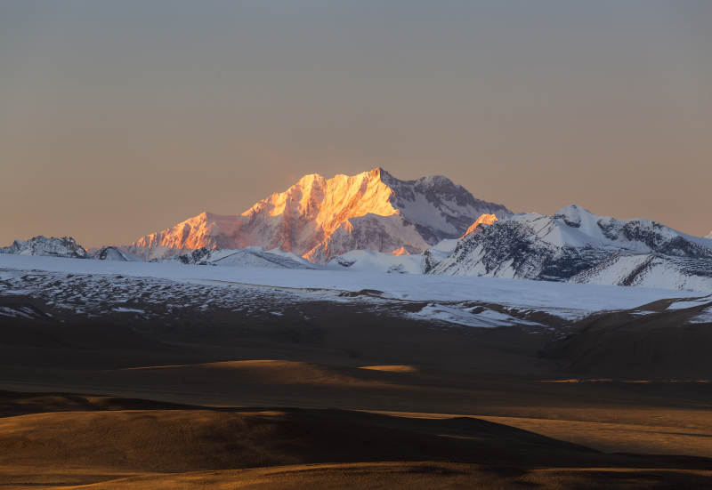 干诚章嘉峰日出图片