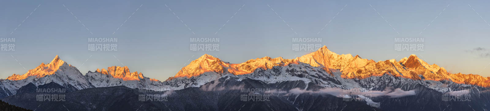 梅里雪山日出美景图片