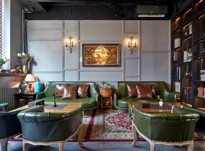 复古客厅雅致布置图片