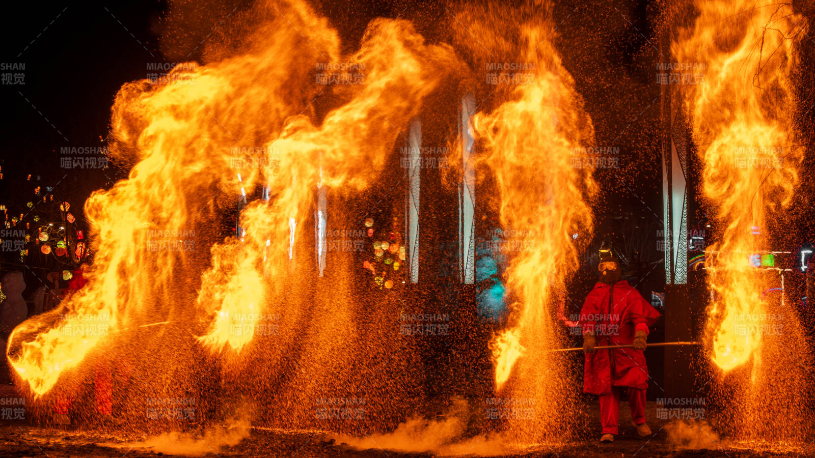 火舞表演图片