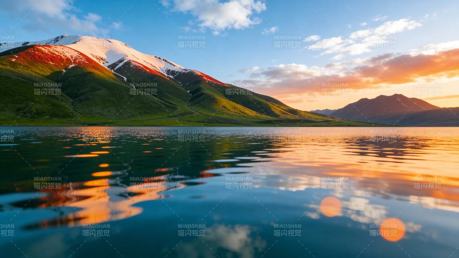 湖光山色映朝霞图片
