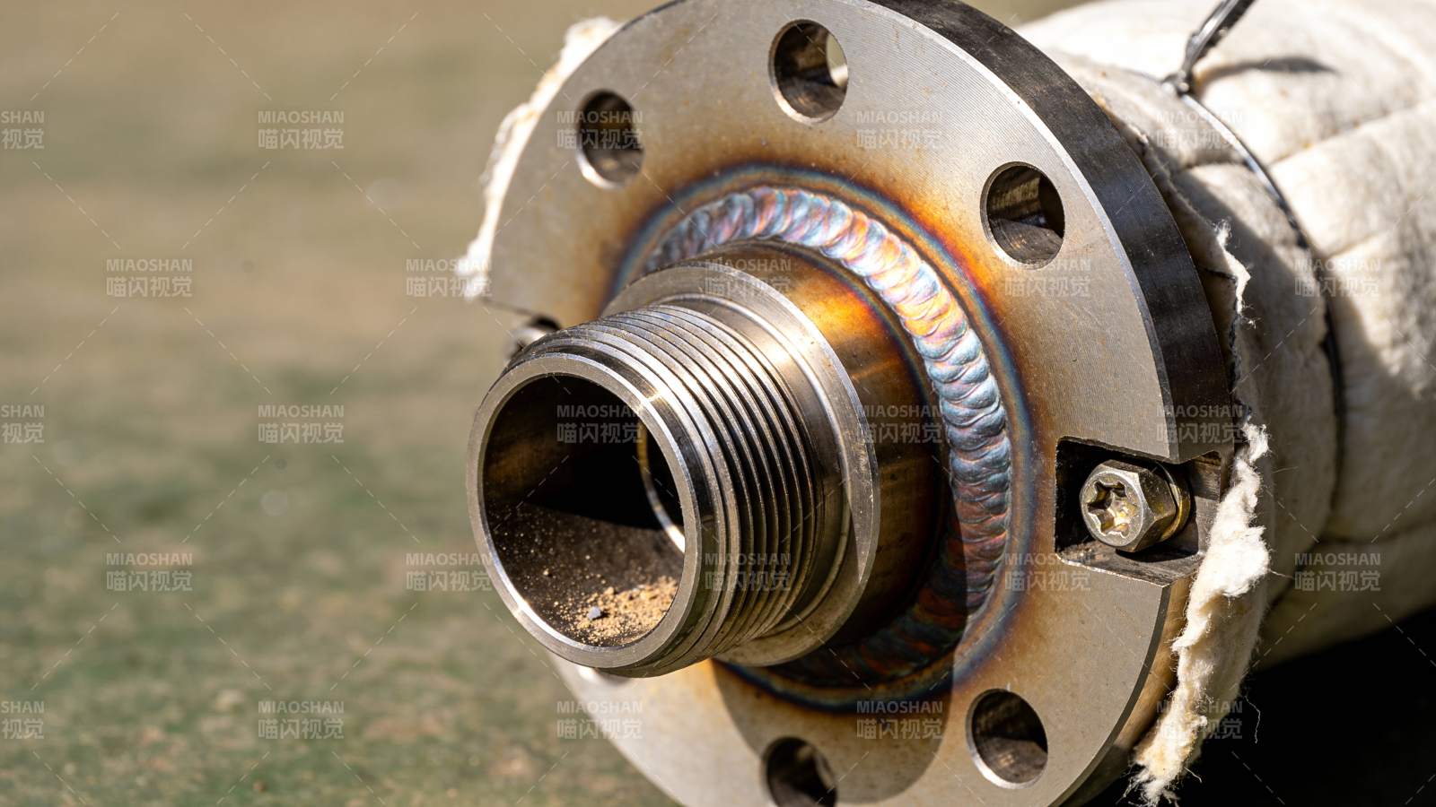 机械轴承特写图片