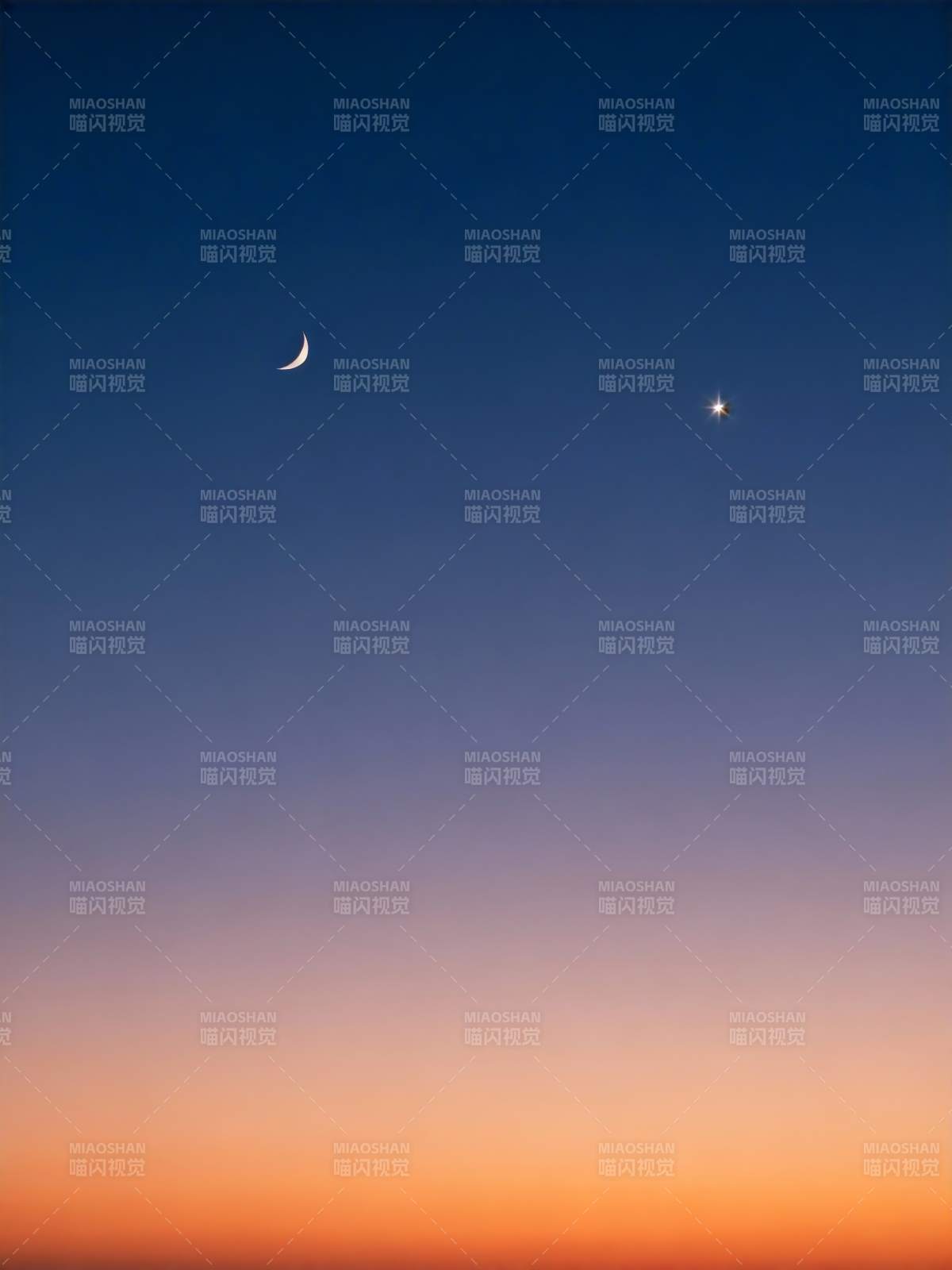 月牙伴星夜空图片