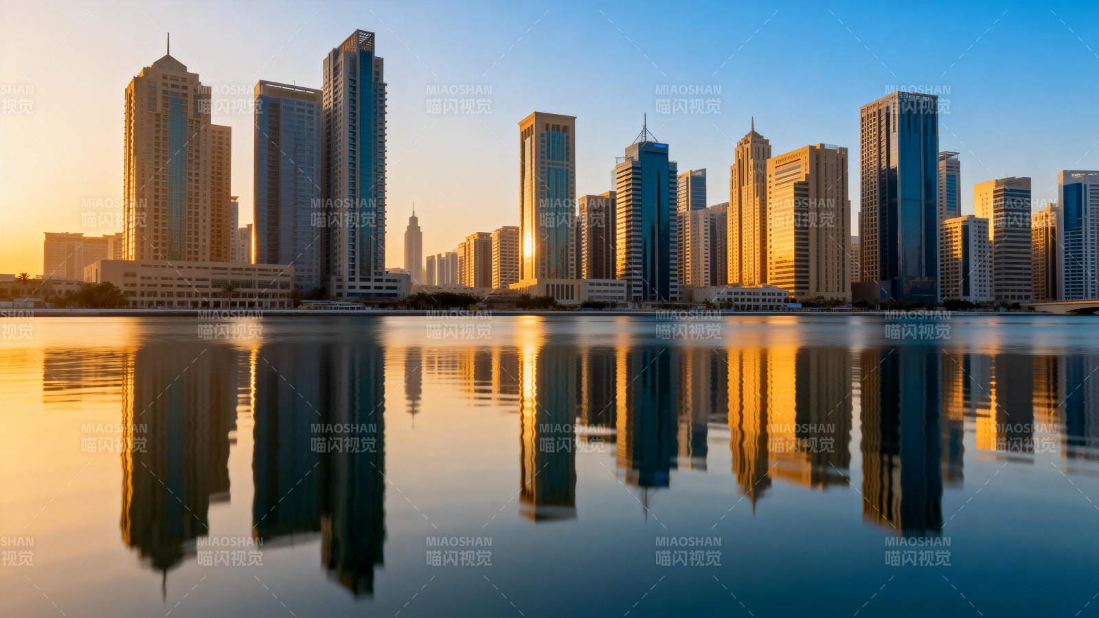 城市倒影美景图片