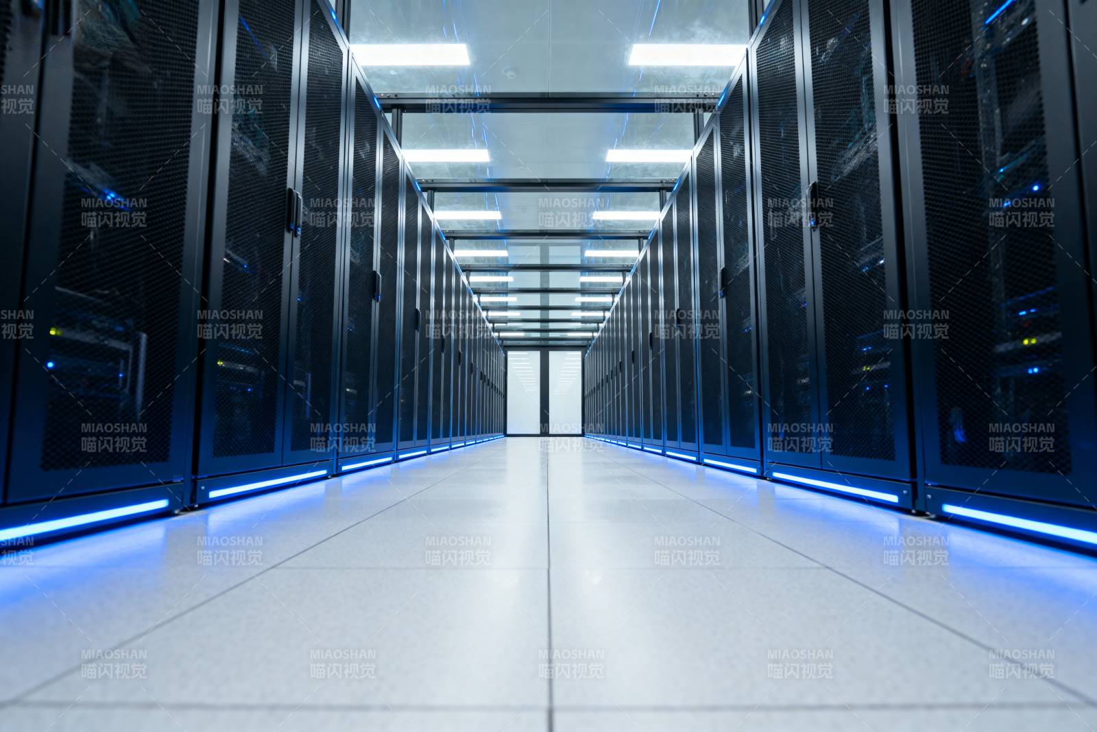 数据中心走廊图片