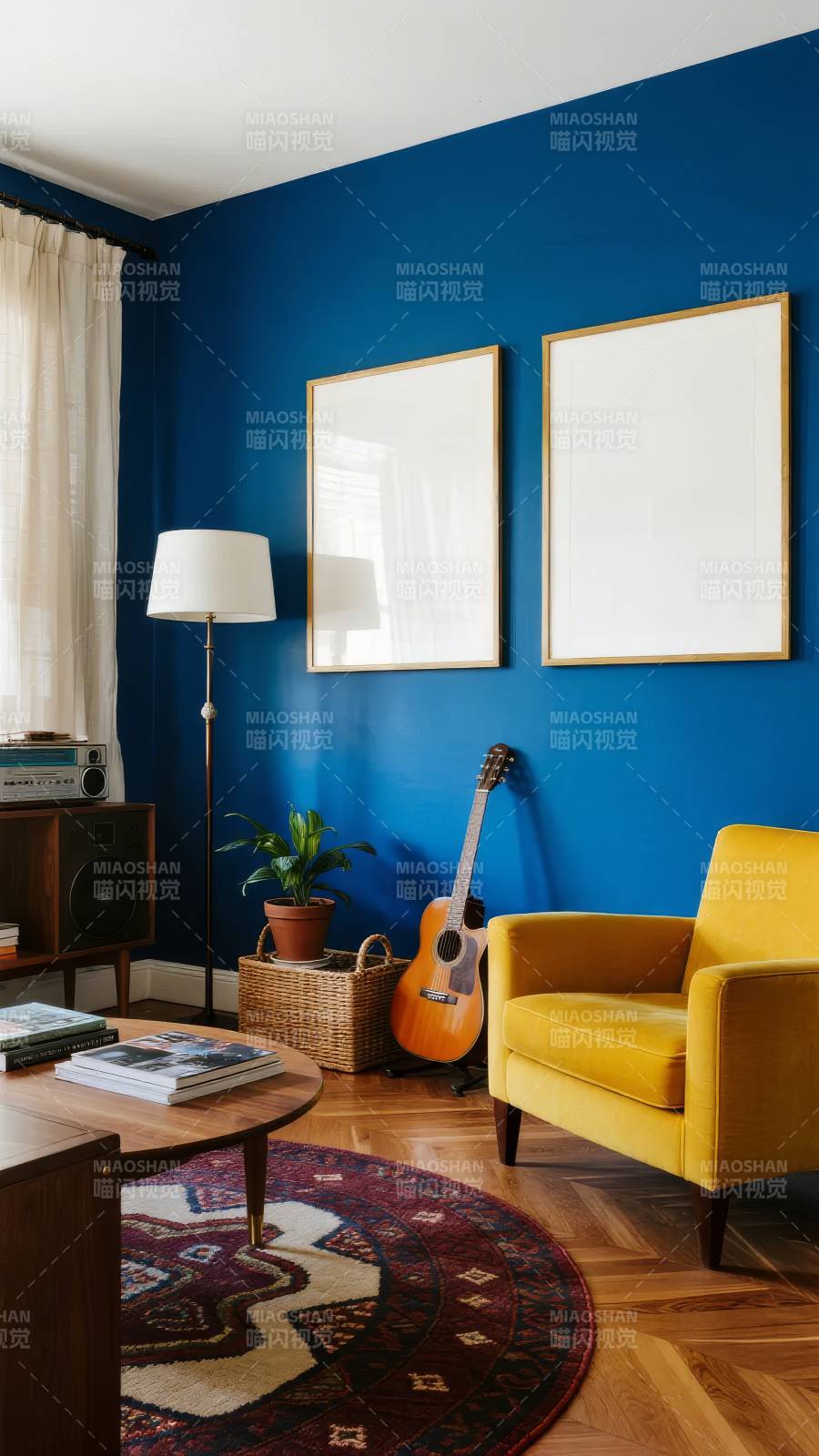 蓝墙黄椅音乐角图片