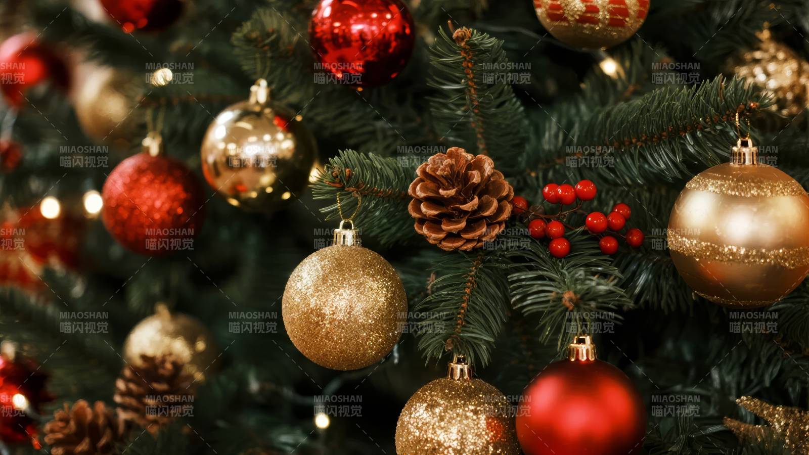 圣诞树装饰特写图片