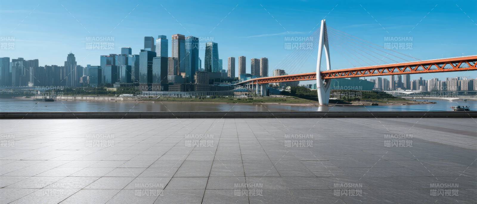 城市天际线与大桥图片