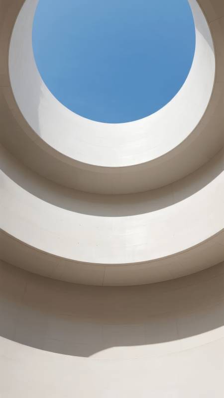 圆形天窗与蓝天图片