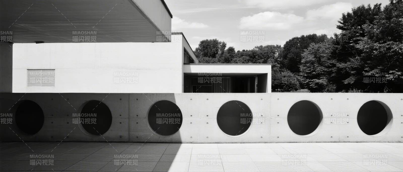 现代建筑的圆形窗洞图片