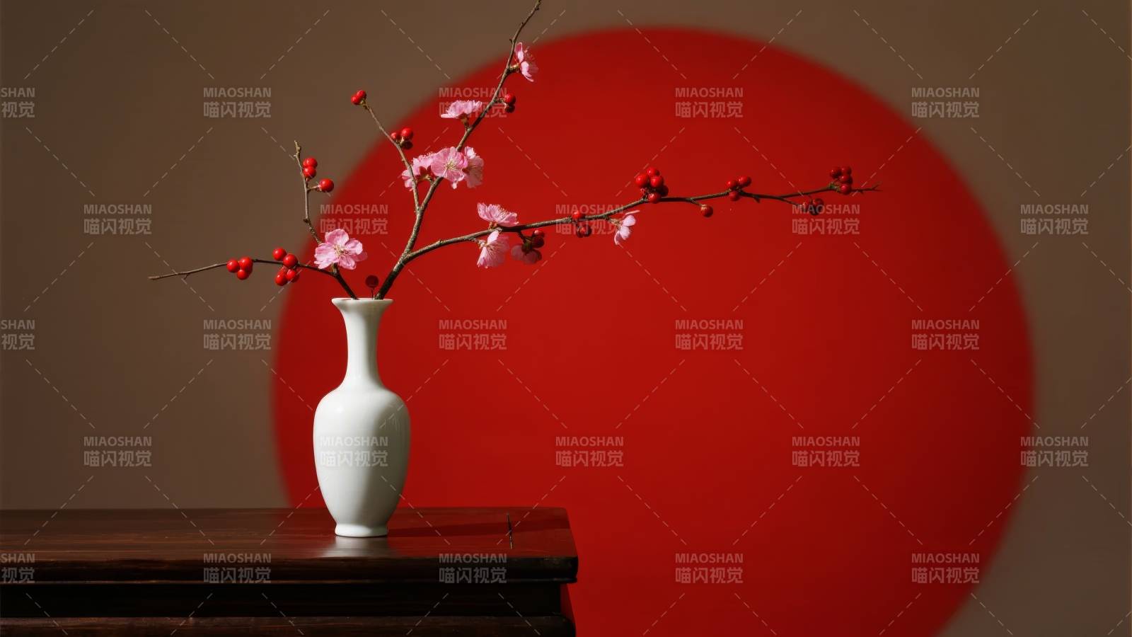 红梅映日静谧美图片