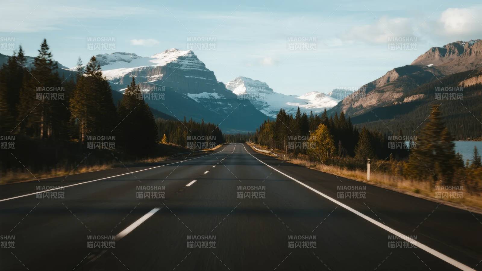 雪山公路美景图片