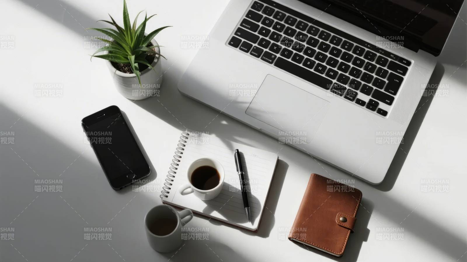 简约办公桌面图片