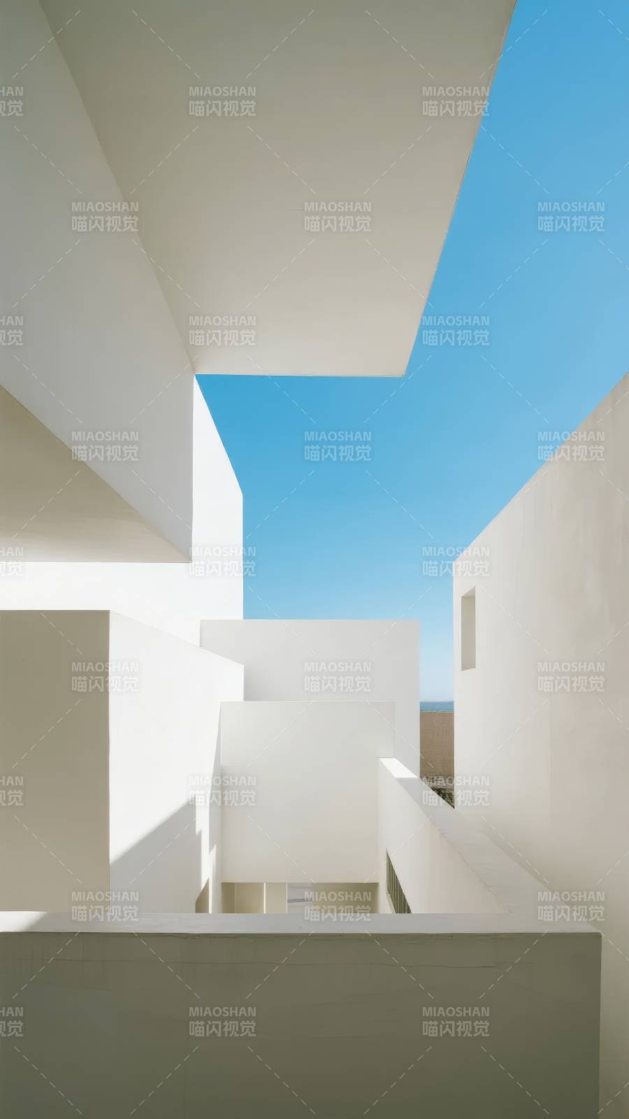 几何建筑与蓝天图片