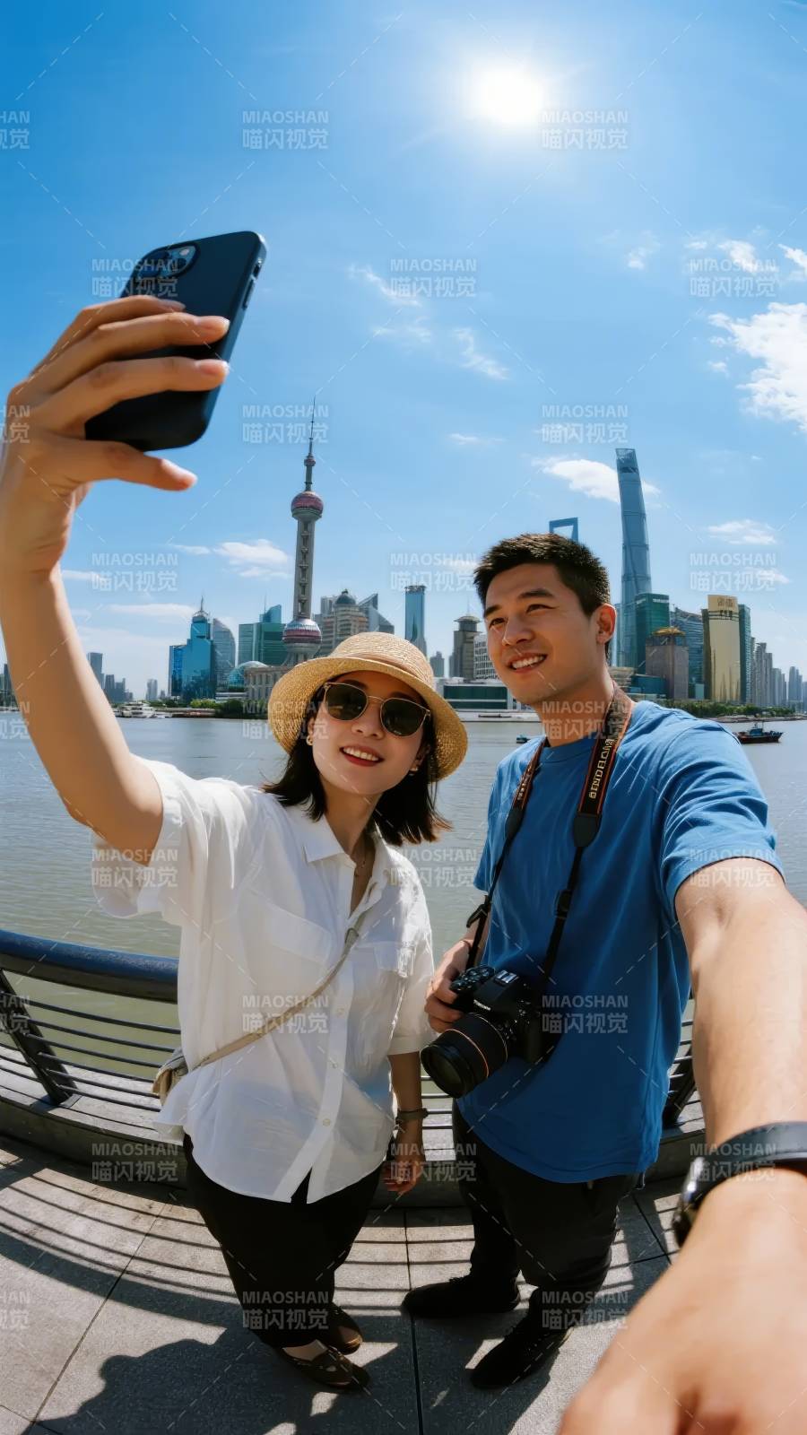 上海情侣自拍留影图片