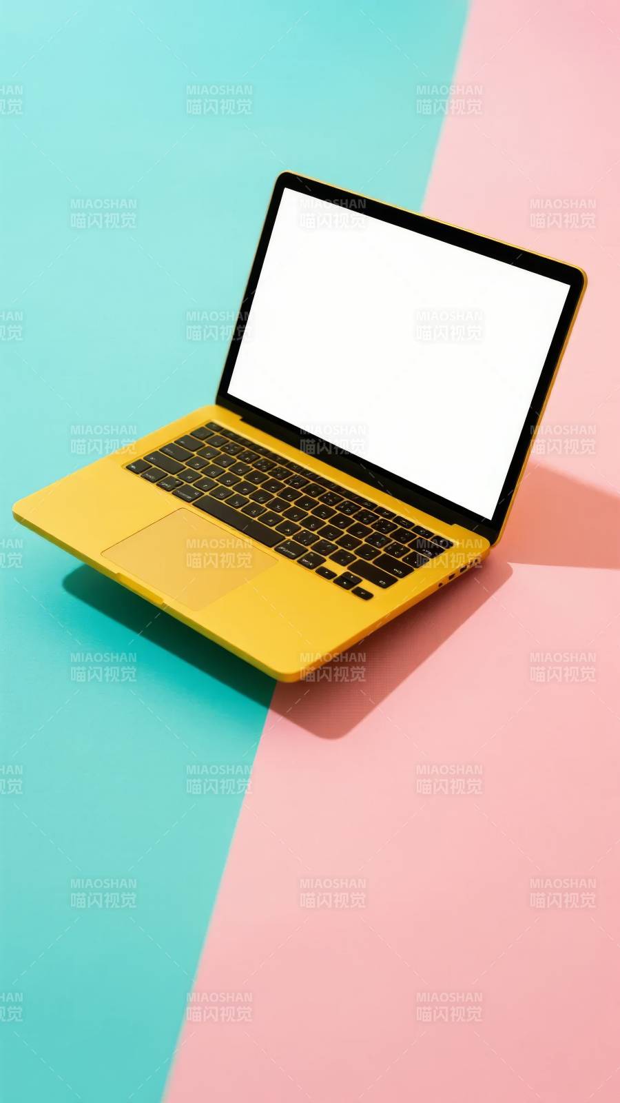 黄笔记本电脑图片