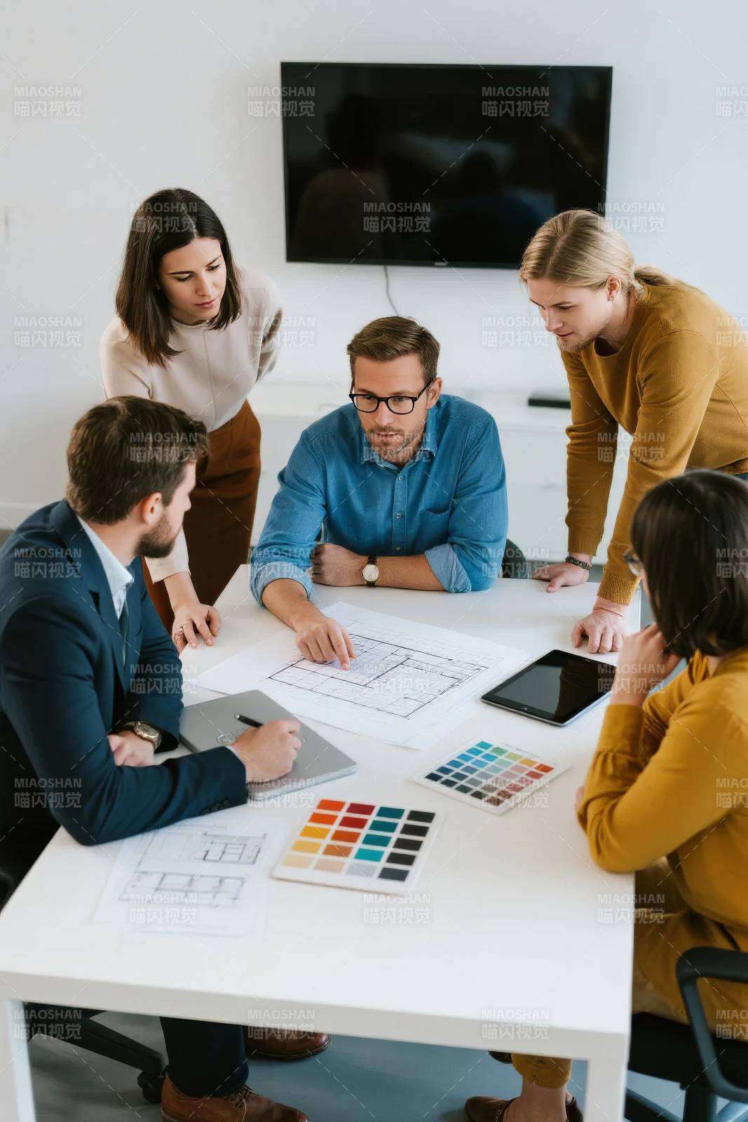 团队协作设计讨论图片