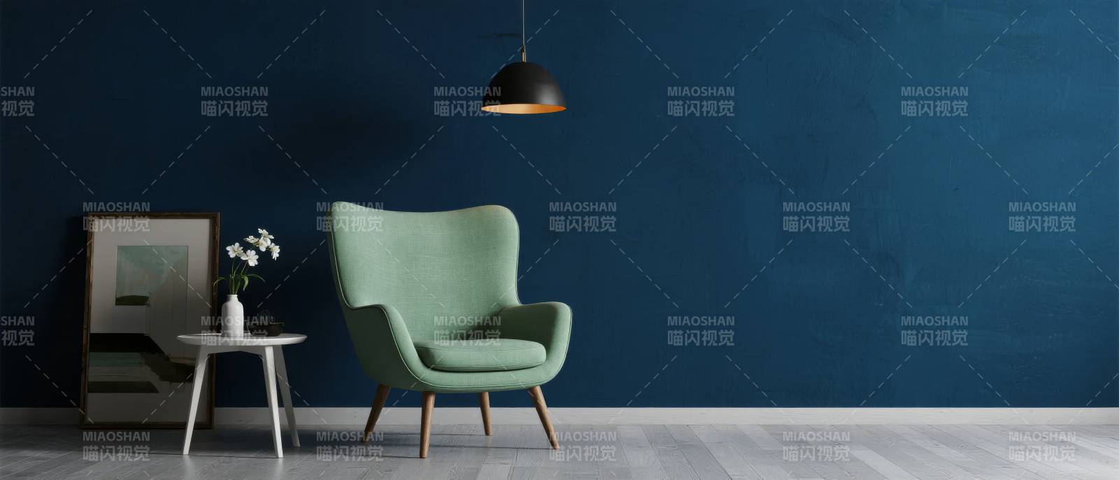 绿椅静谧蓝墙图片