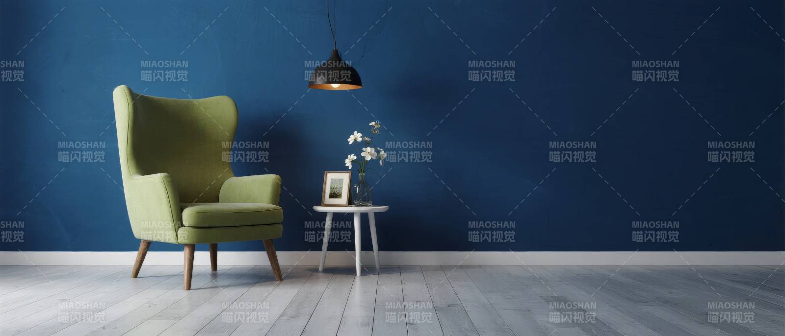 蓝墙绿椅静谧空间图片