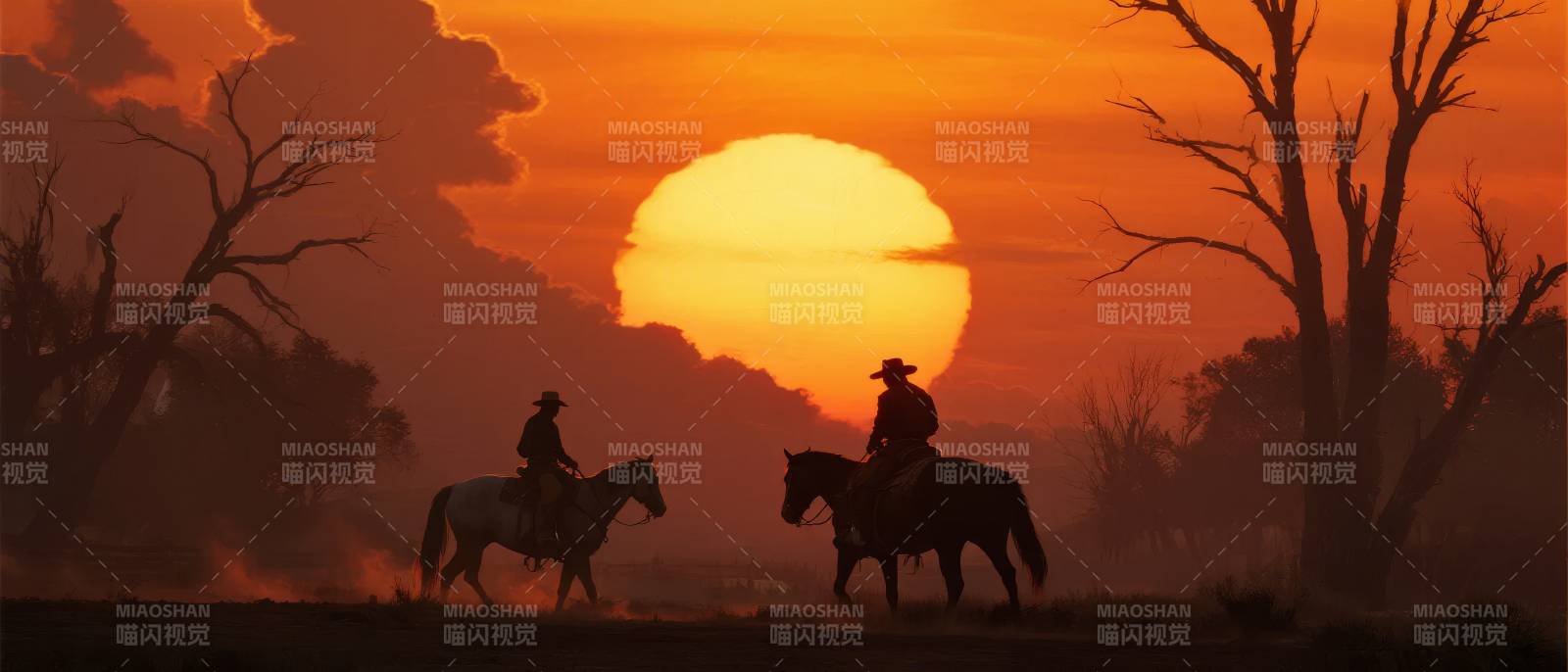 夕阳下的骑手剪影图片