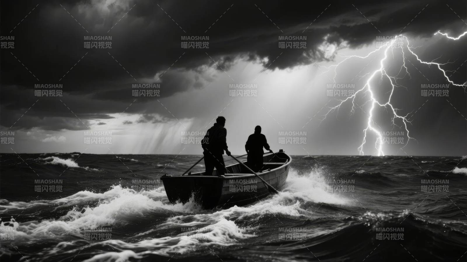 雷暴中的小舟图片